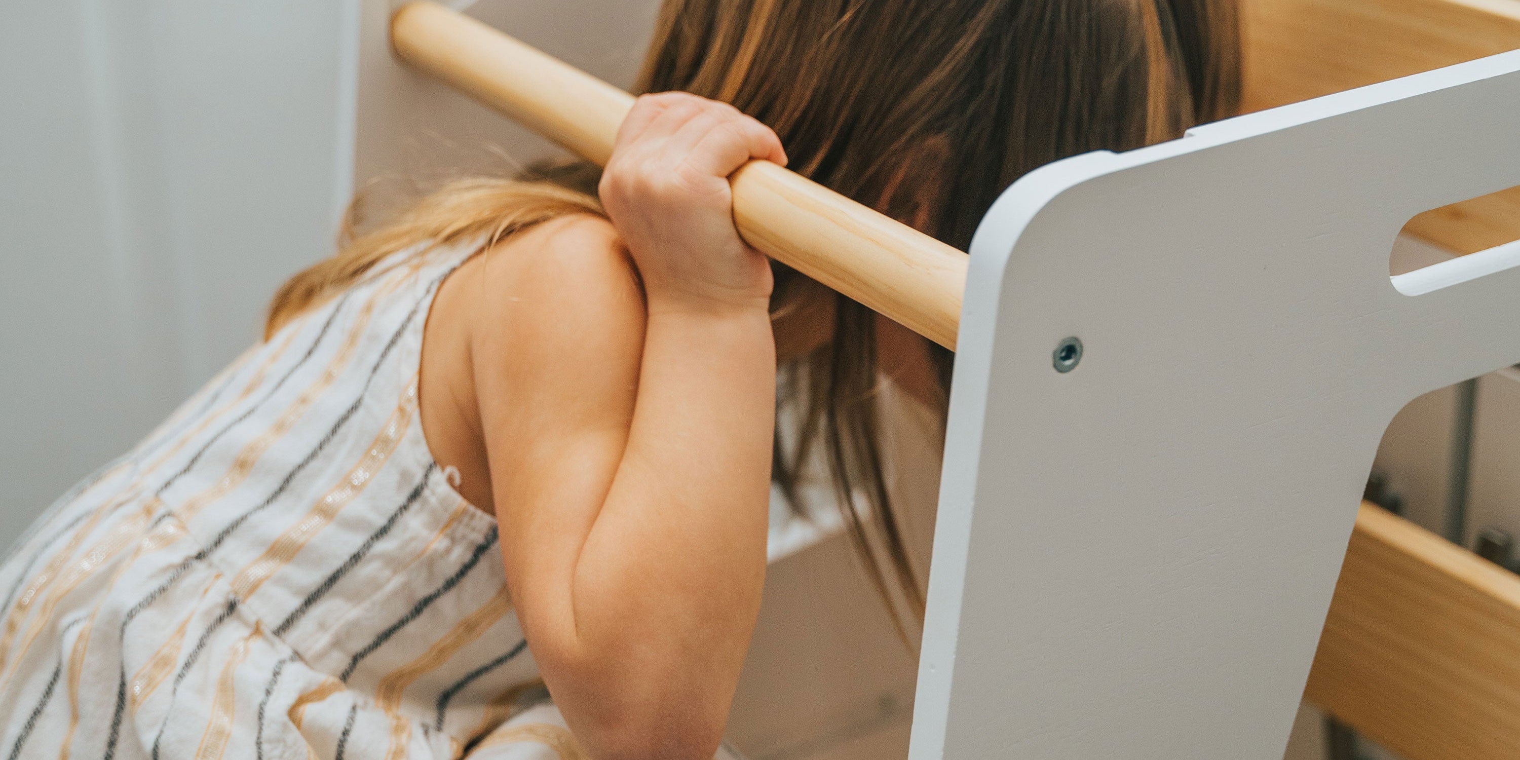 Les bienfaits de la tour Montessori pour le développement de l'autonomie chez l'enfant